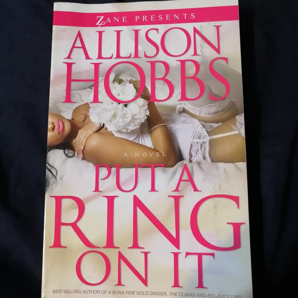 Put a Ring on It: A Novel Paperback – July 12 2011